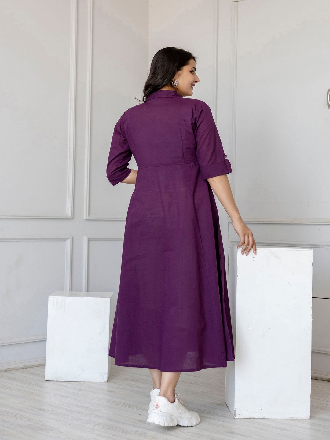 Purple Solid Flared Dress With Three Quarter Sleeves
