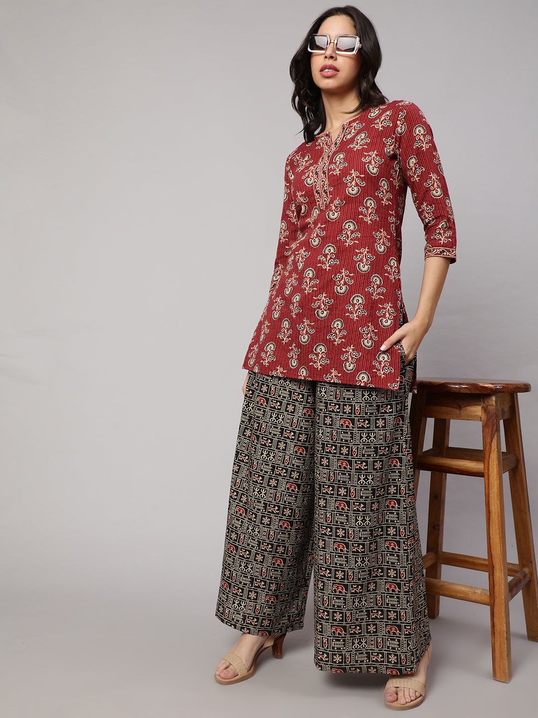 Black Printed Wide Legged Printed Palazzo With Side Pockets