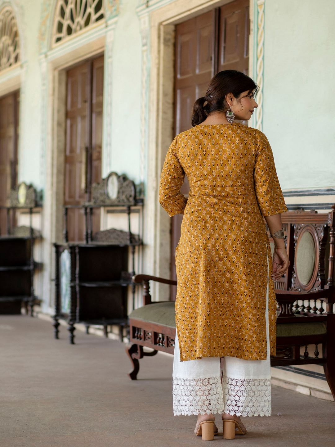 Yellow Ethnic Printed Straight Kurta With Three Quarter Sleeves