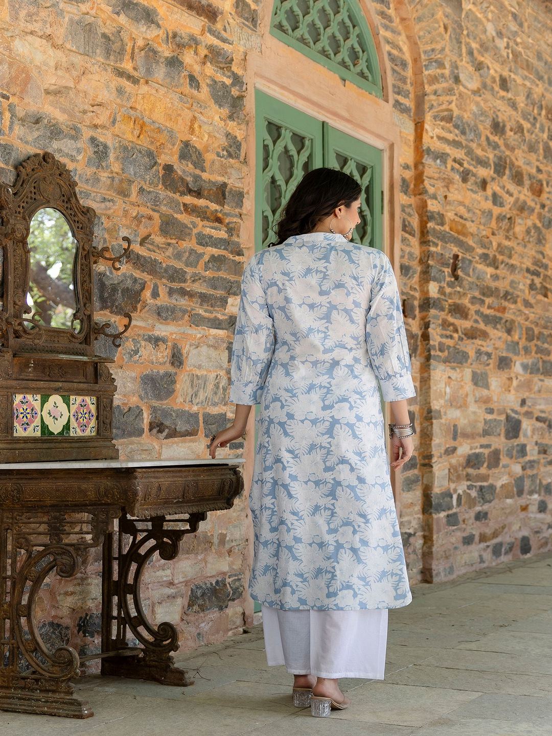 Blue Printed Straight Kurta With Three Quarter Sleeves