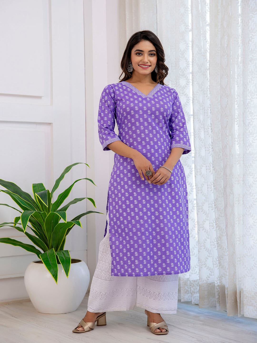 Purple Printed Straight Kurta With Three Quarter Sleeves