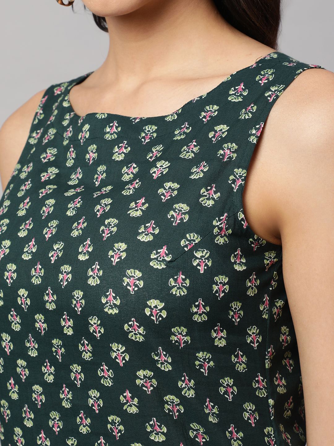 Green Ethnic Printed Straight Sleeveless Kurta