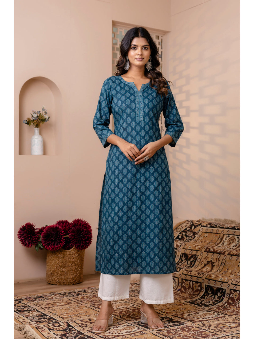 Teal Blue Printed Straight Kurta with Three Quarter Sleeves