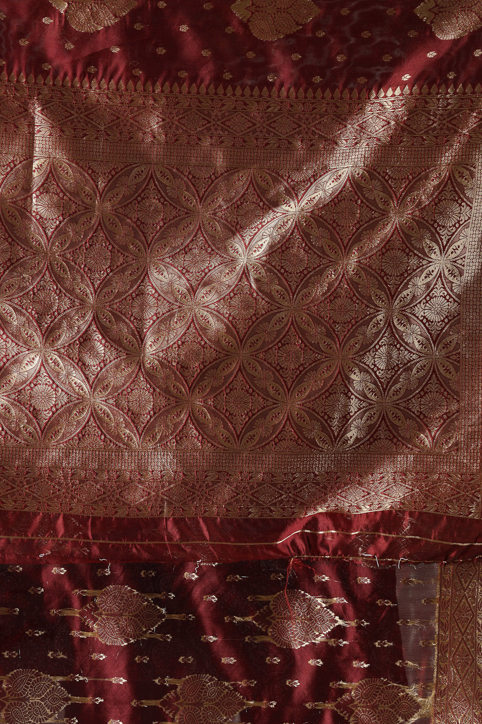 Ethnic Motifs Woven Design Zari Silk Blend Banarasi Saree