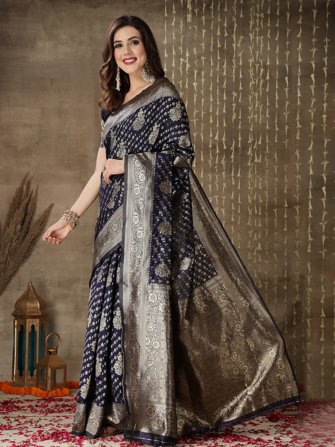 Ethnic Motifs Woven Design Zari Silk Blend Banarasi Saree