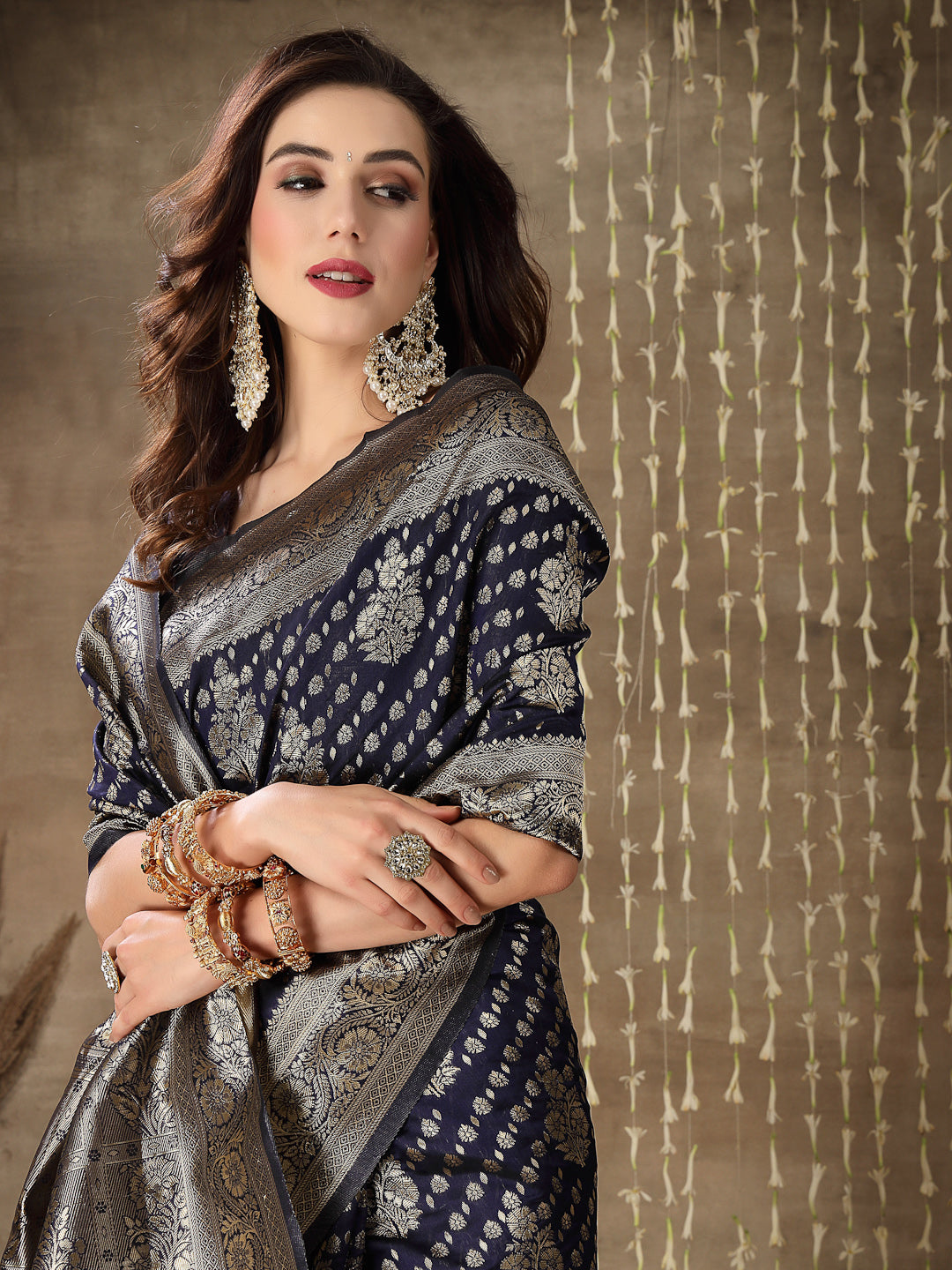 Ethnic Motifs Woven Design Zari Silk Blend Banarasi Saree