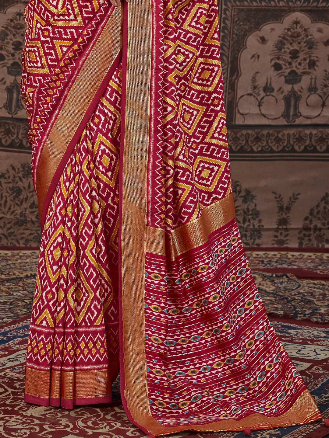 Geometric Printed Zari Border Silk Saree (Pre-Order)