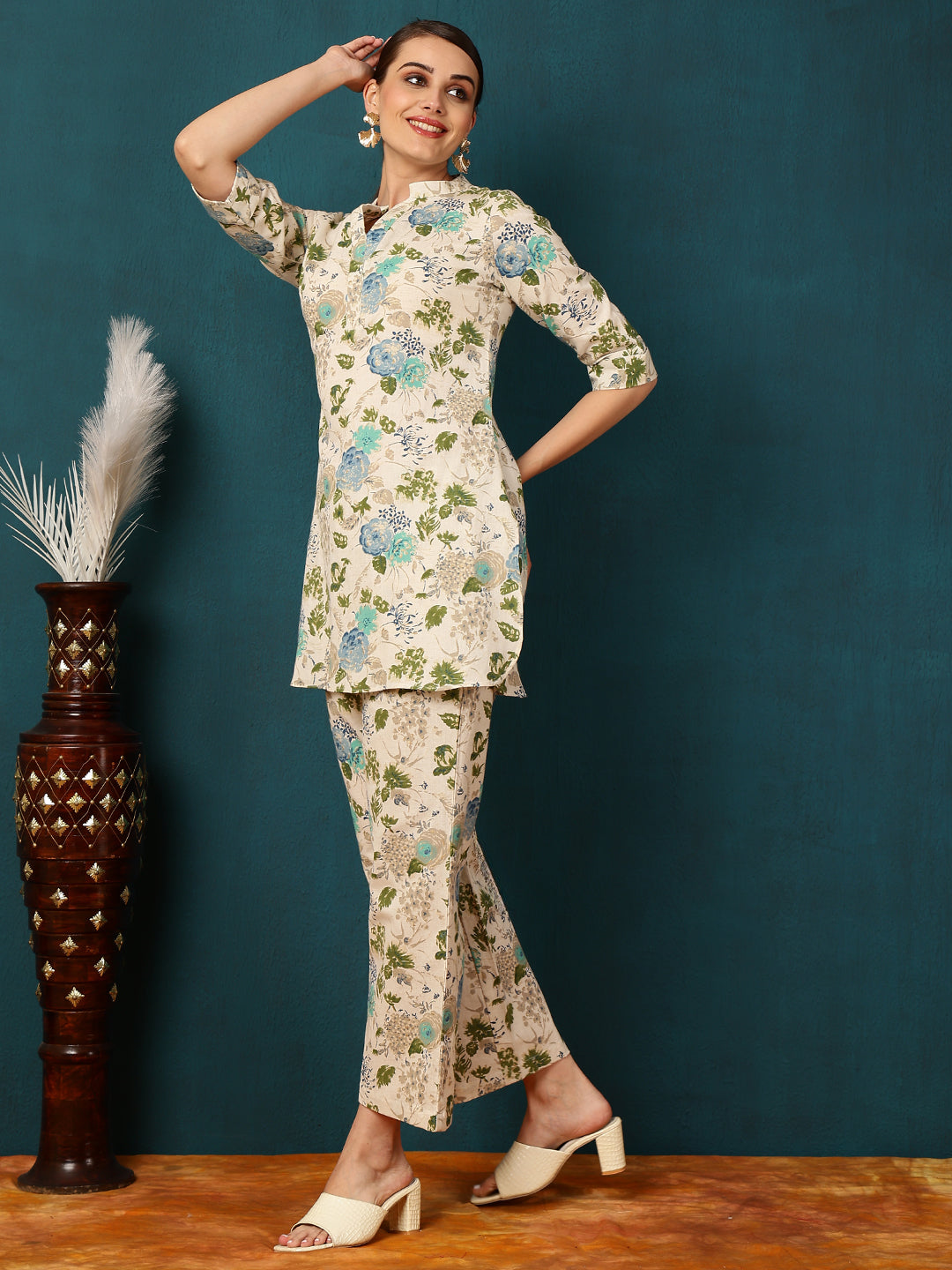 Cotton Flex Short Length Floral Straight 3/4 Sleeves Mandarin Kurta Bottom Set
