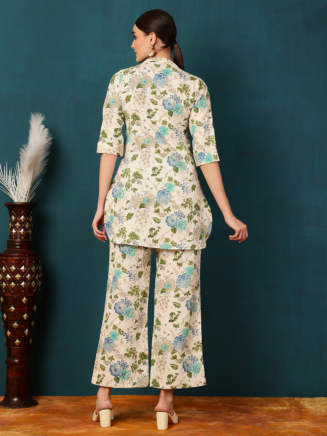 Cotton Flex Short Length Floral Straight 3/4 Sleeves Mandarin Kurta Bottom Set