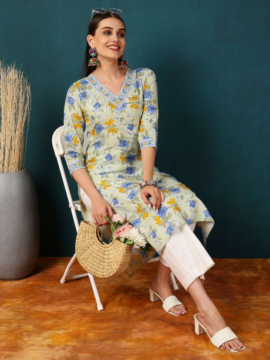 Rayon Calf Length Floral Straight 3/4 Sleeves V Kurta