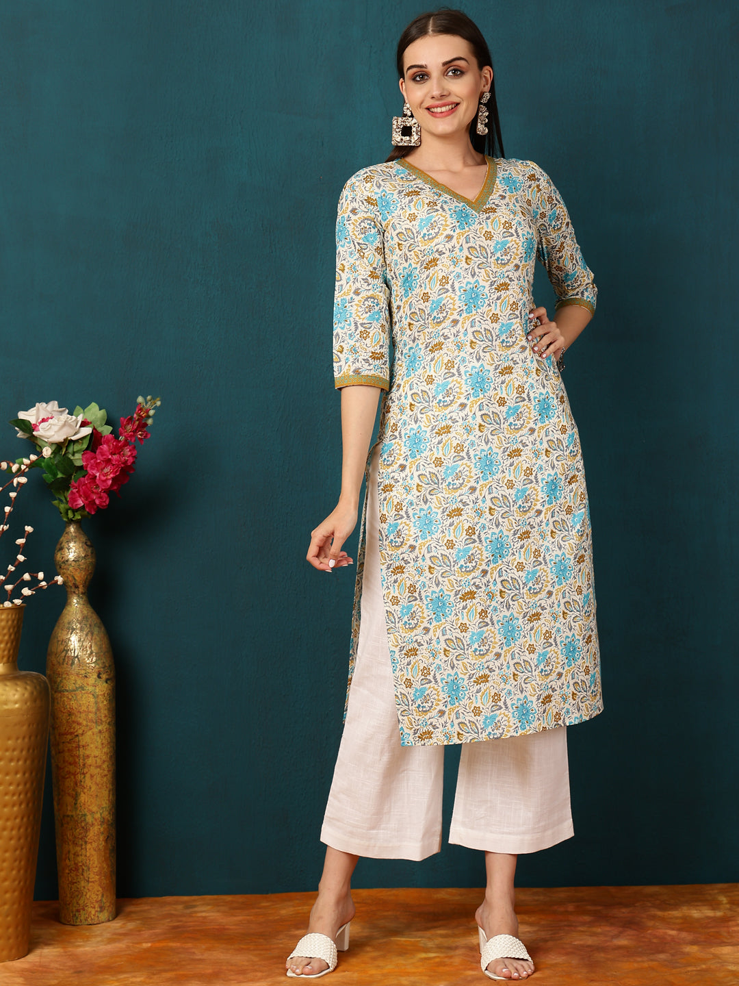 Rayon Calf Length Floral Straight 3/4 Sleeves V Kurta