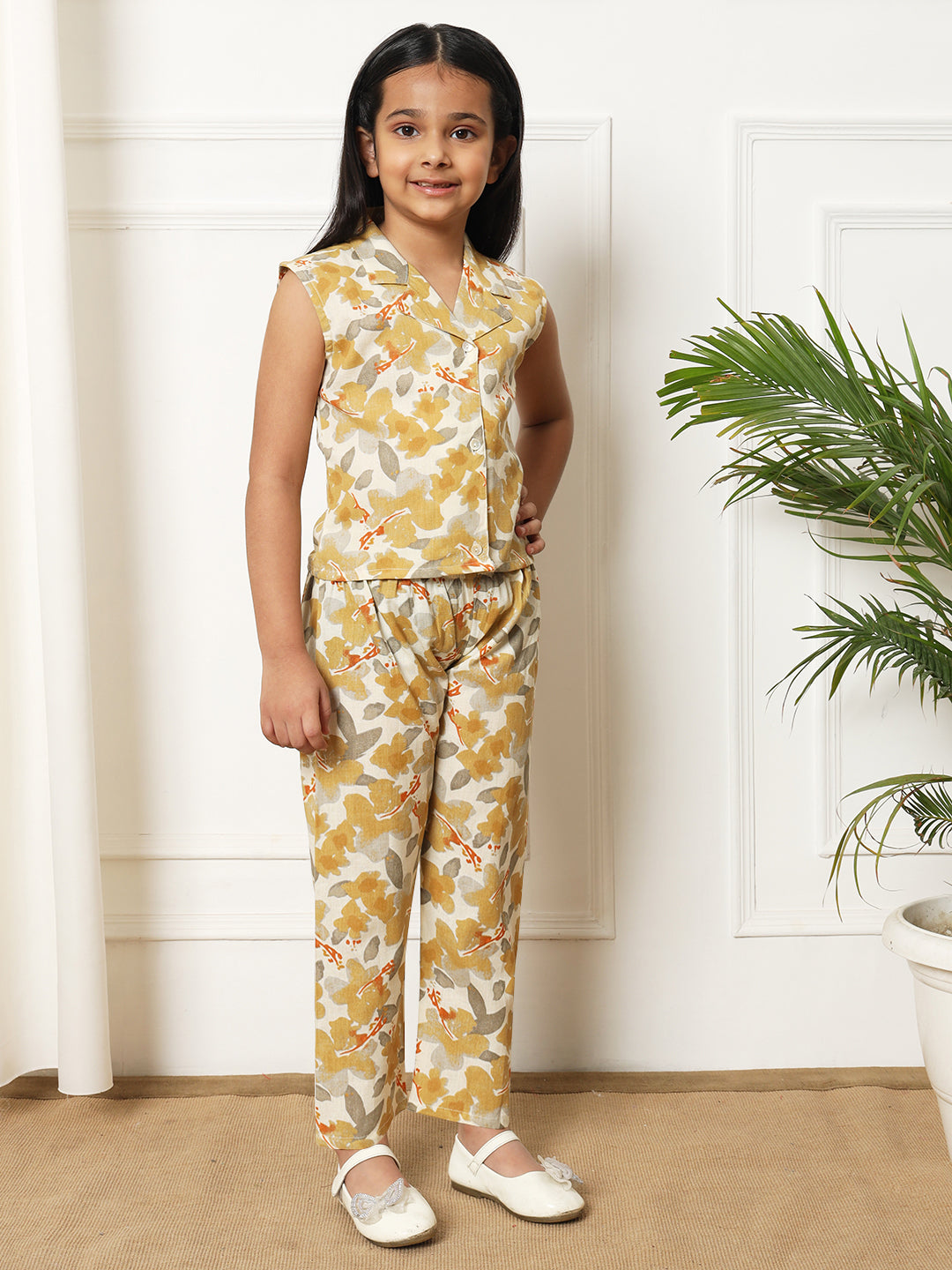 Girls Straight style Cotton fabric Beige color Co-ord set