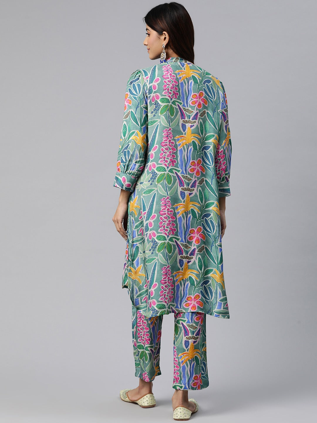 Curved Style Silk Fabric Green Color Printed Kurta And Bottom