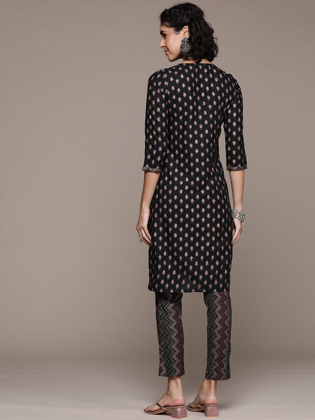 Straight style cotton fabric Black color kurta with Bottom