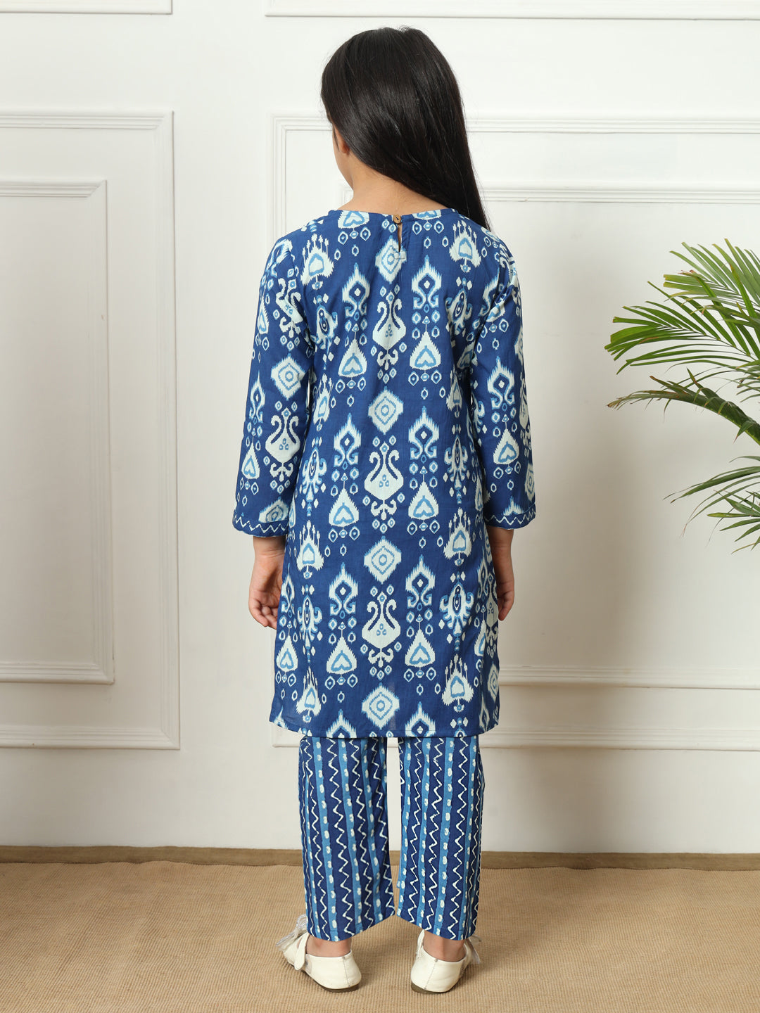 Straight style Cotton fabric Blue color Kurti with Bottom
