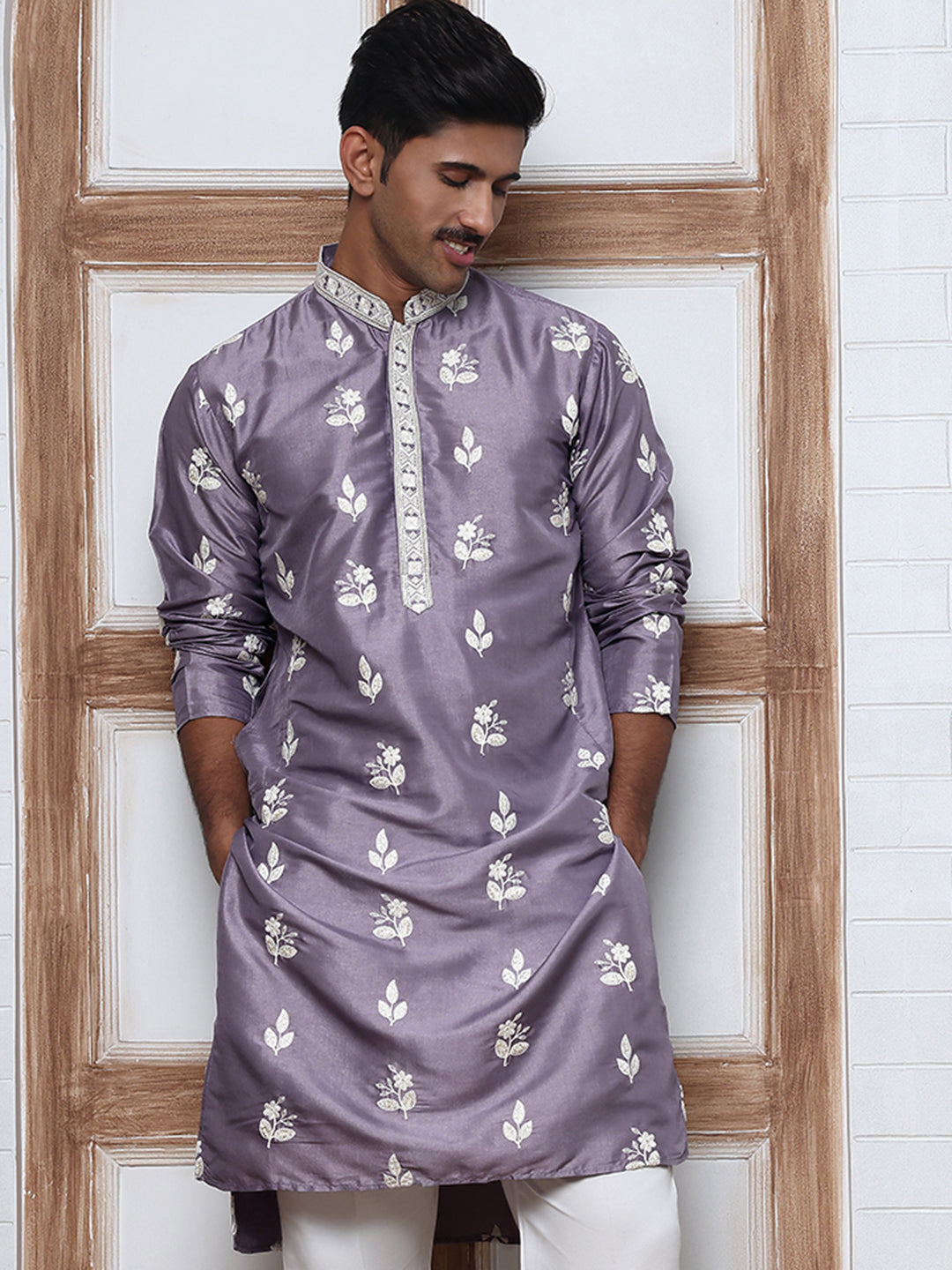 Men’S Embroidered Silk Blend Kurta