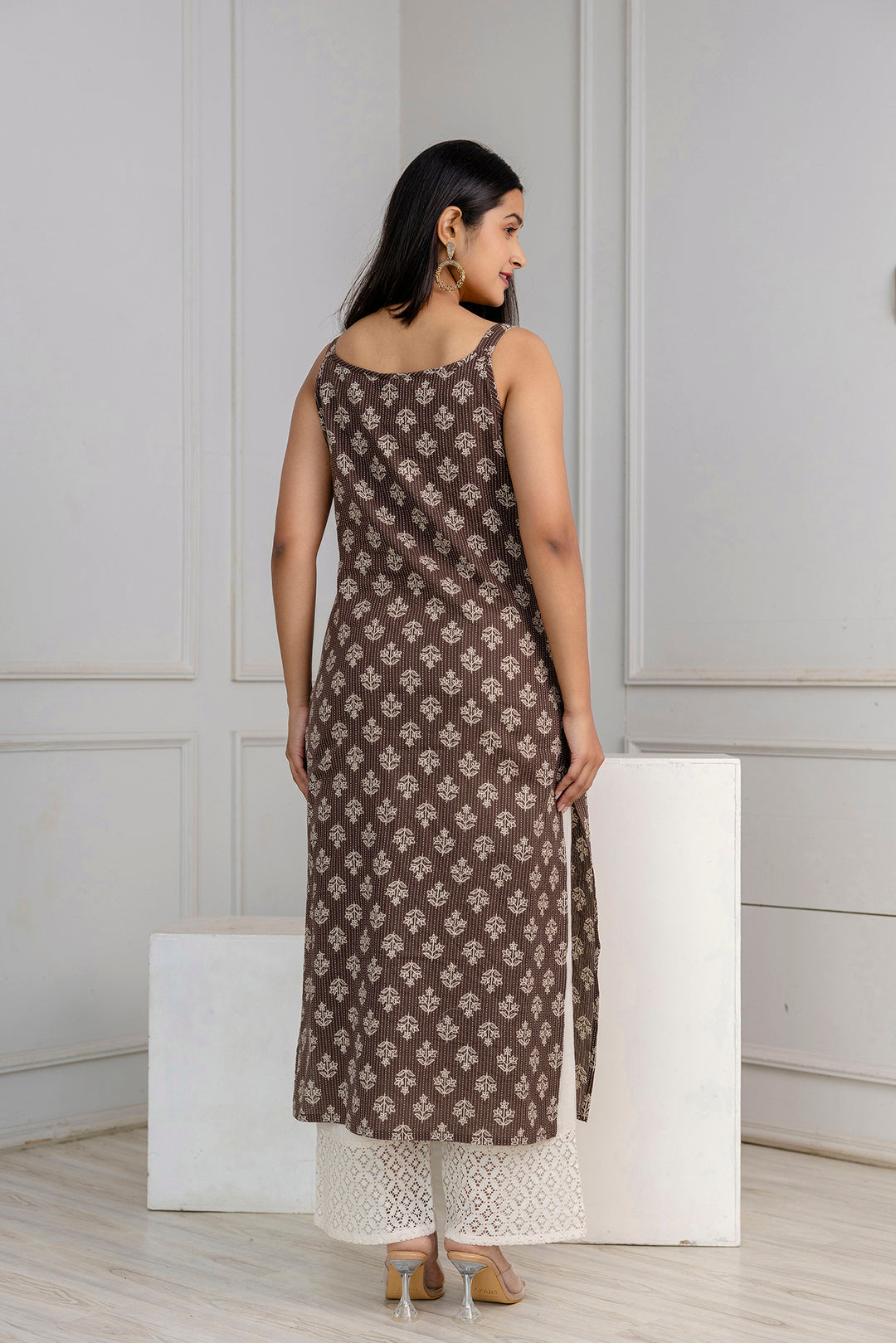 Brown Ethnic Straight Sleeveless Kurta