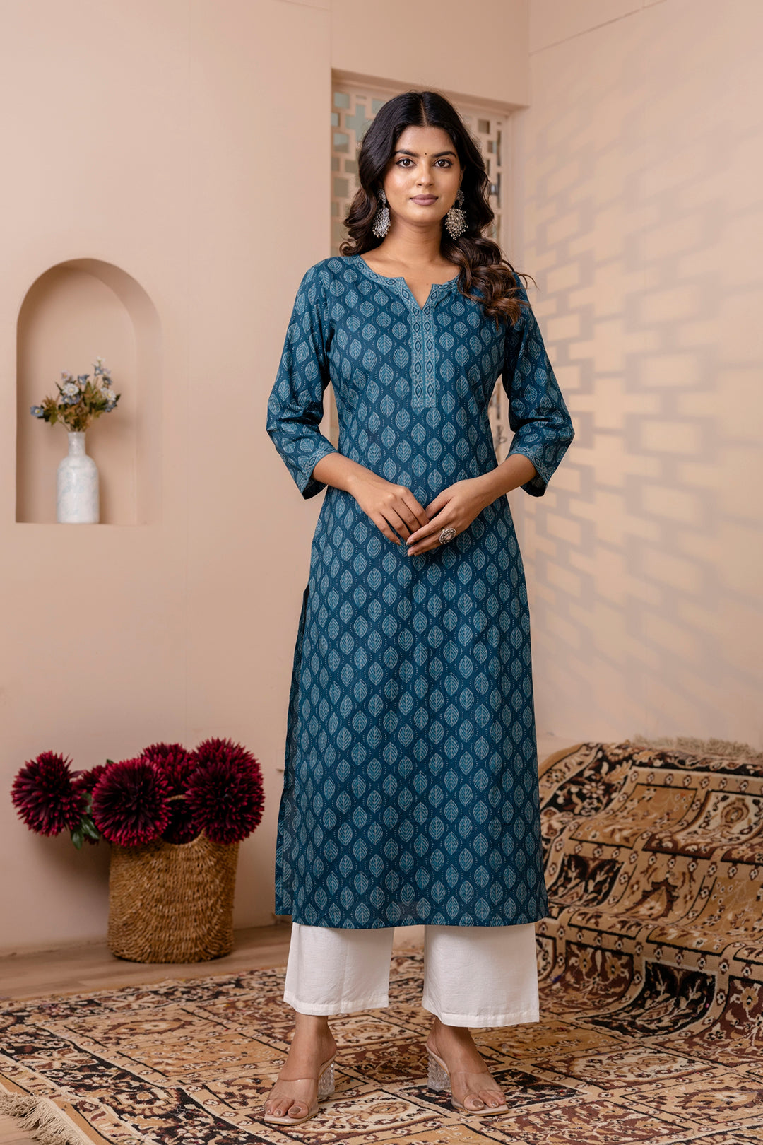 Teal Blue Printed Straight Kurta with Three Quarter Sleeves