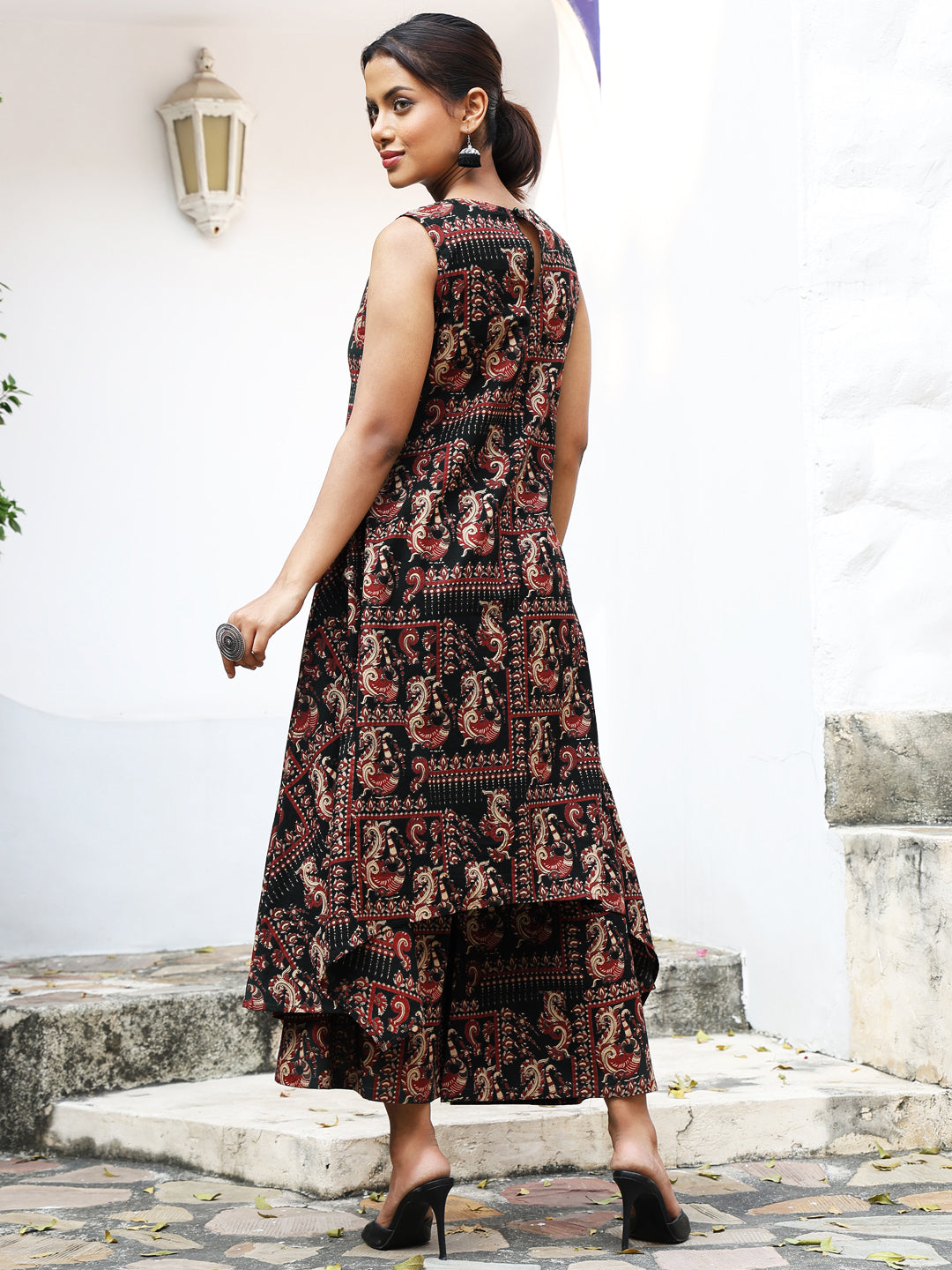 Rayon Calf Length Printed Assymetrical Sleeveless Sleeves Round Neck Kurta Bottom Set