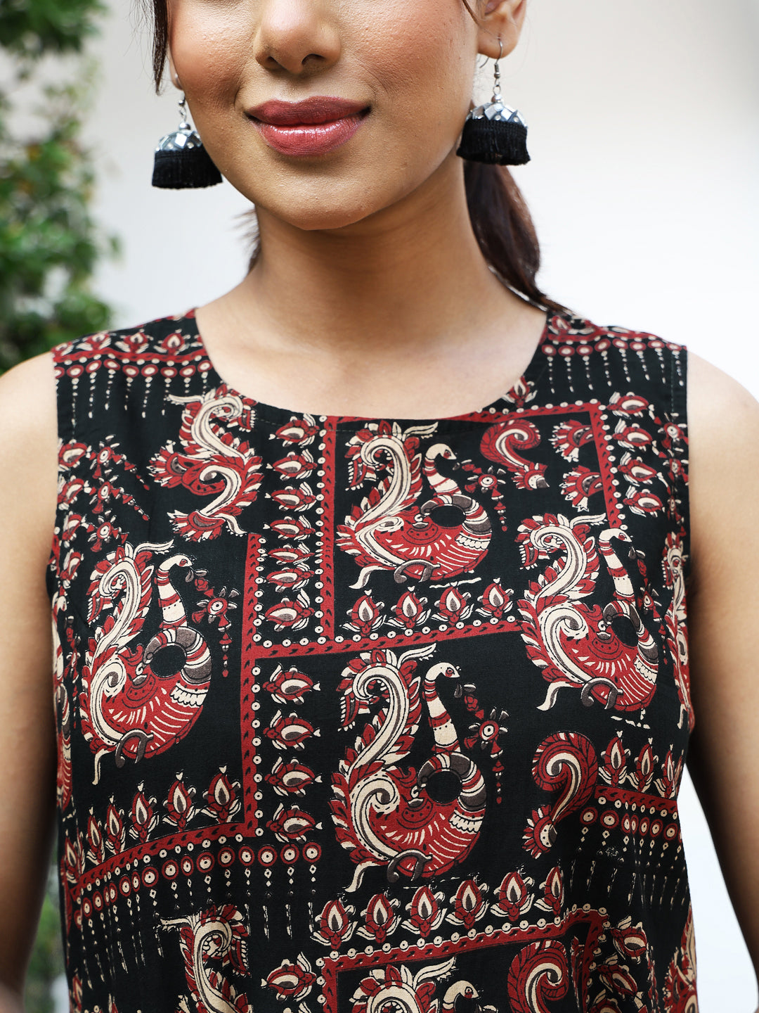 Rayon Calf Length Printed Assymetrical Sleeveless Sleeves Round Neck Kurta Bottom Set