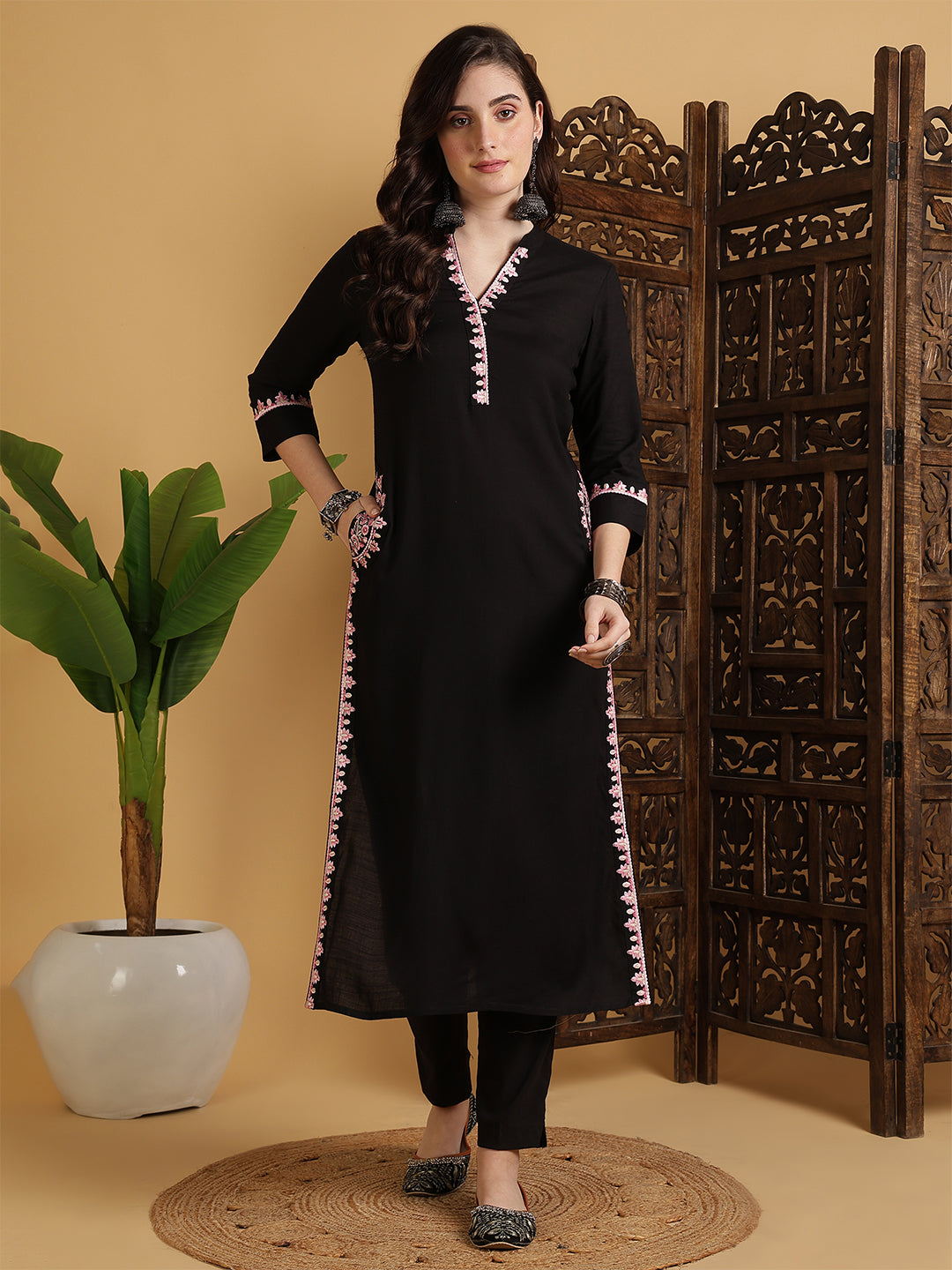 Rayon Calf Length Solid Straight 3/4 Sleeves V-Neck Kurta