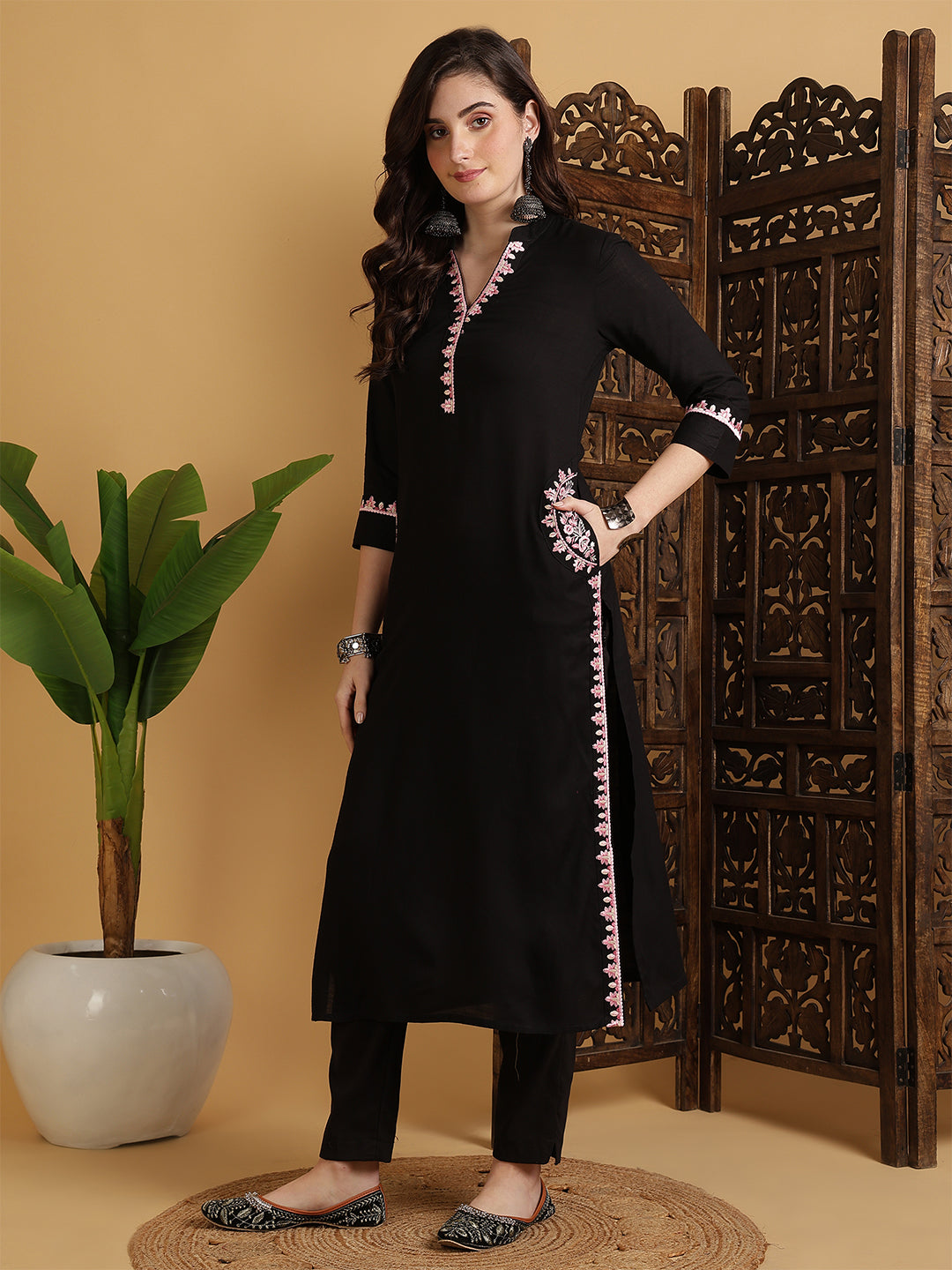 Rayon Calf Length Solid Straight 3/4 Sleeves V-Neck Kurta