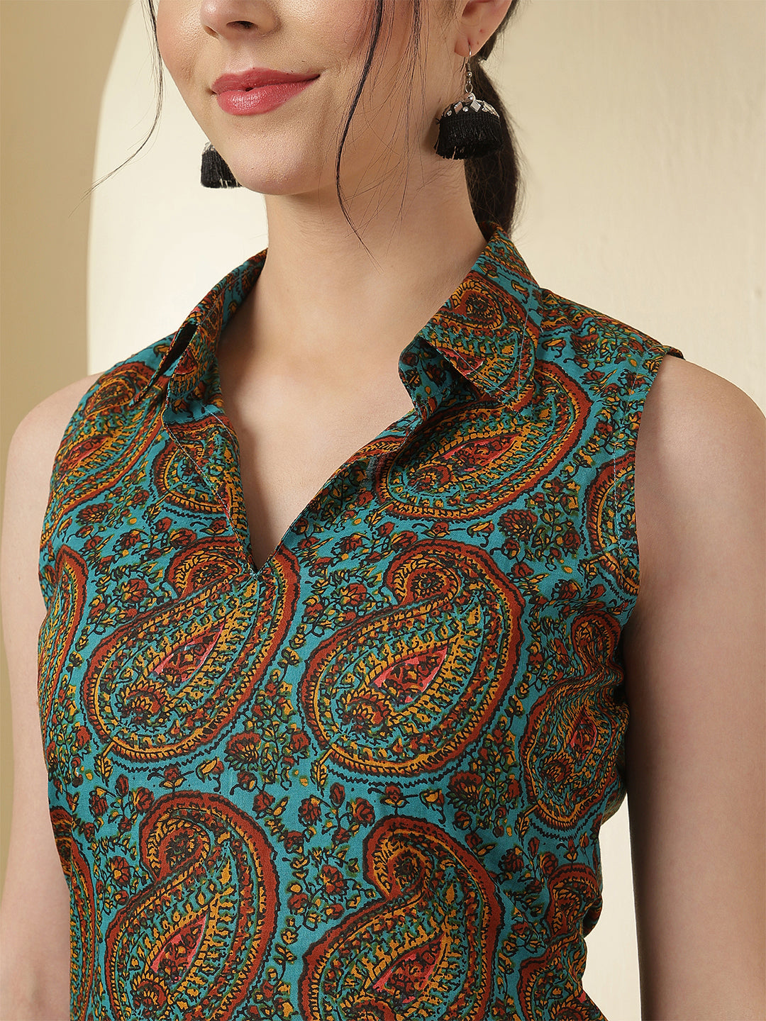 Women Rayon Printed Calf Length Sleeveless Shirt Collar Straight Kurta