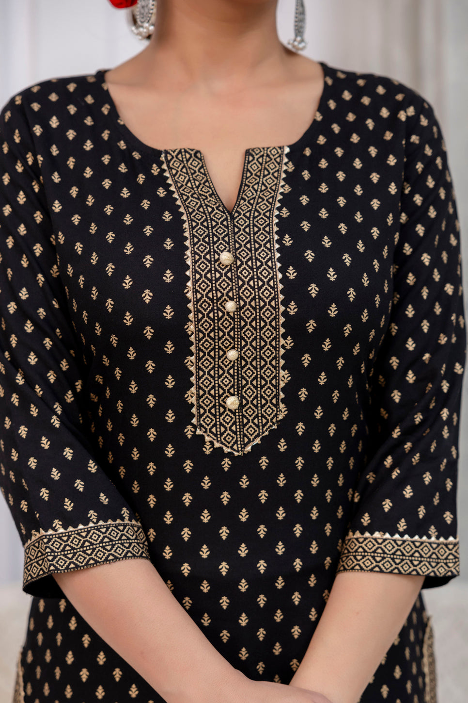 Black Gold Printed Straight Kurta Set With Net Dupatta