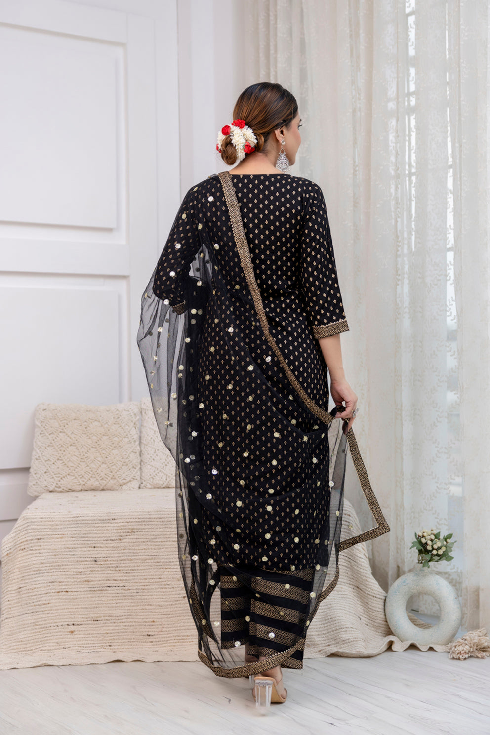 Black Gold Printed Straight Kurta Set With Net Dupatta