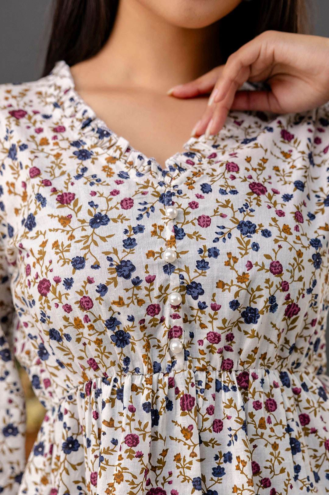 Off White Printed V-Neck Peplum Tunic