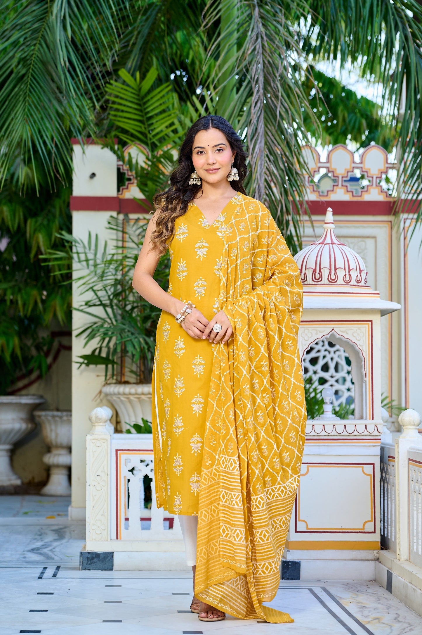 Yellow Sleeveless Kurta Set With Dupatta