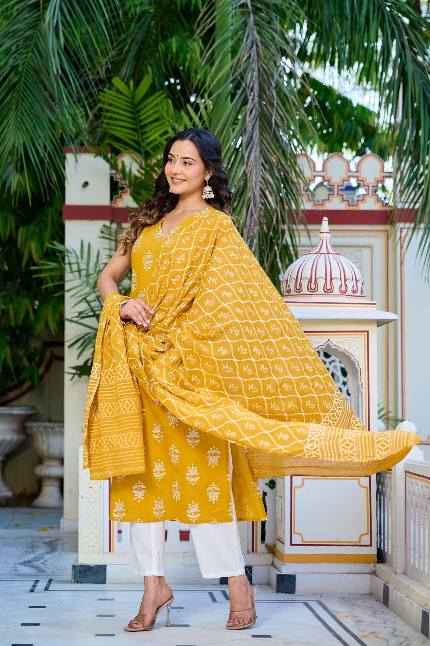 Yellow Sleeveless Kurta Set With Dupatta