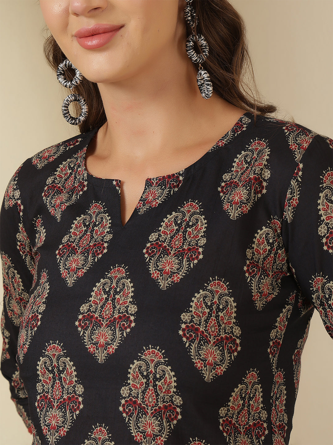 Women Black Printed Straight Tunic