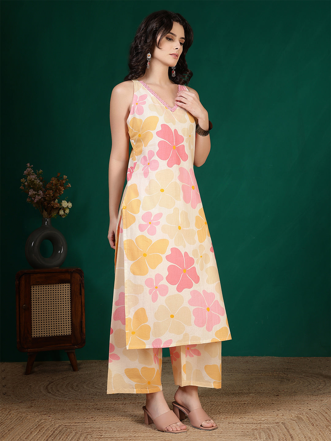 Women Multicolour Floral Printed Two Piece Kurta Set