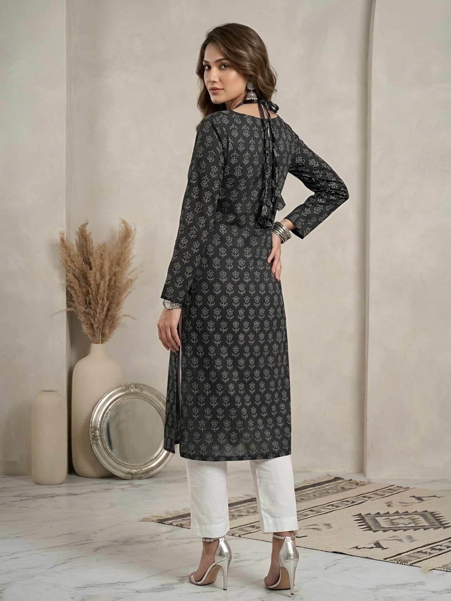 Printed Straight Kurta With Three Quarter Sleeves