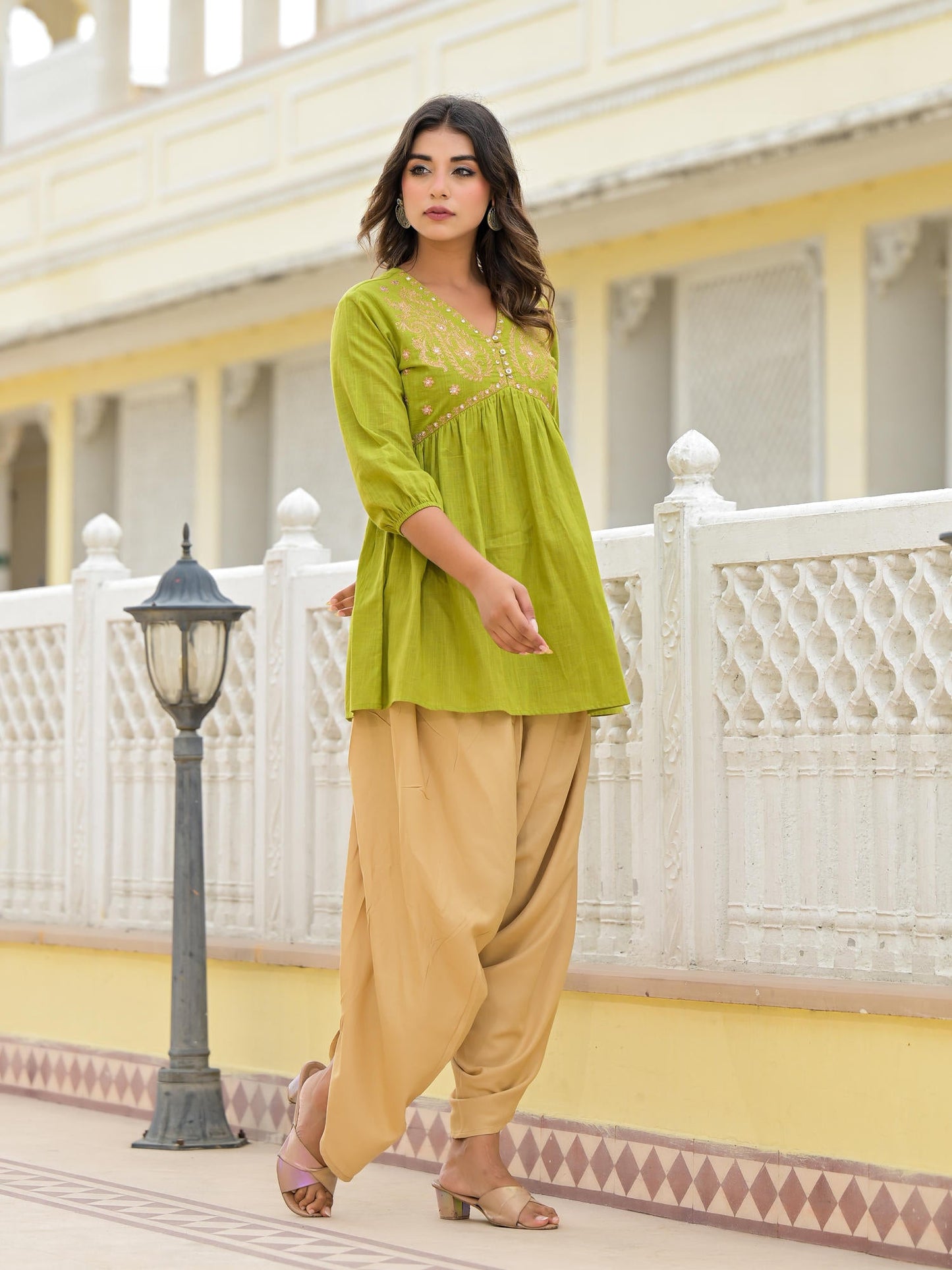 Women Gold Ethnic Motif Printed Cotton Top And Pant Co-Ord Set With Zari Work