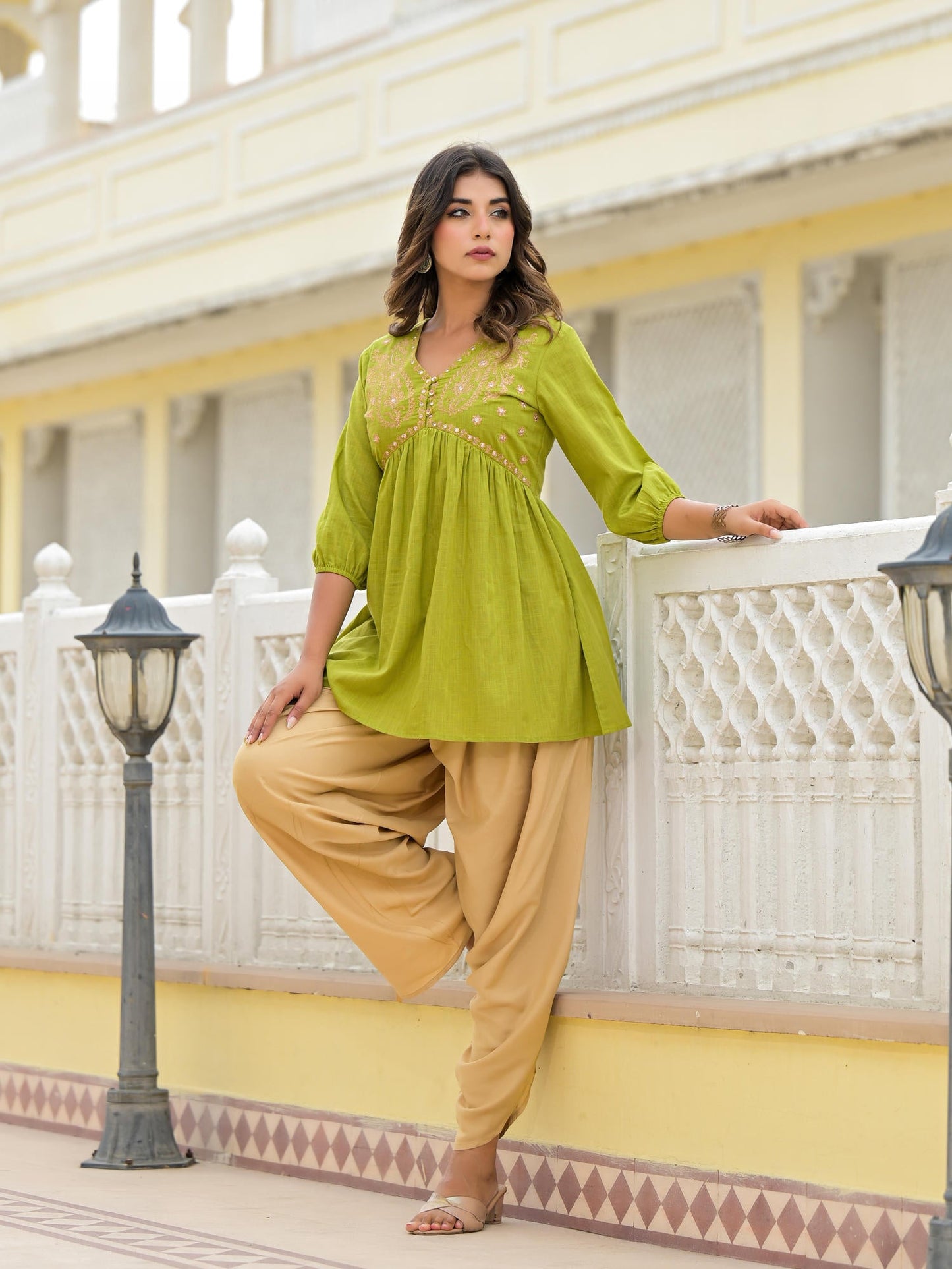 Women Gold Ethnic Motif Printed Cotton Top And Pant Co-Ord Set With Zari Work
