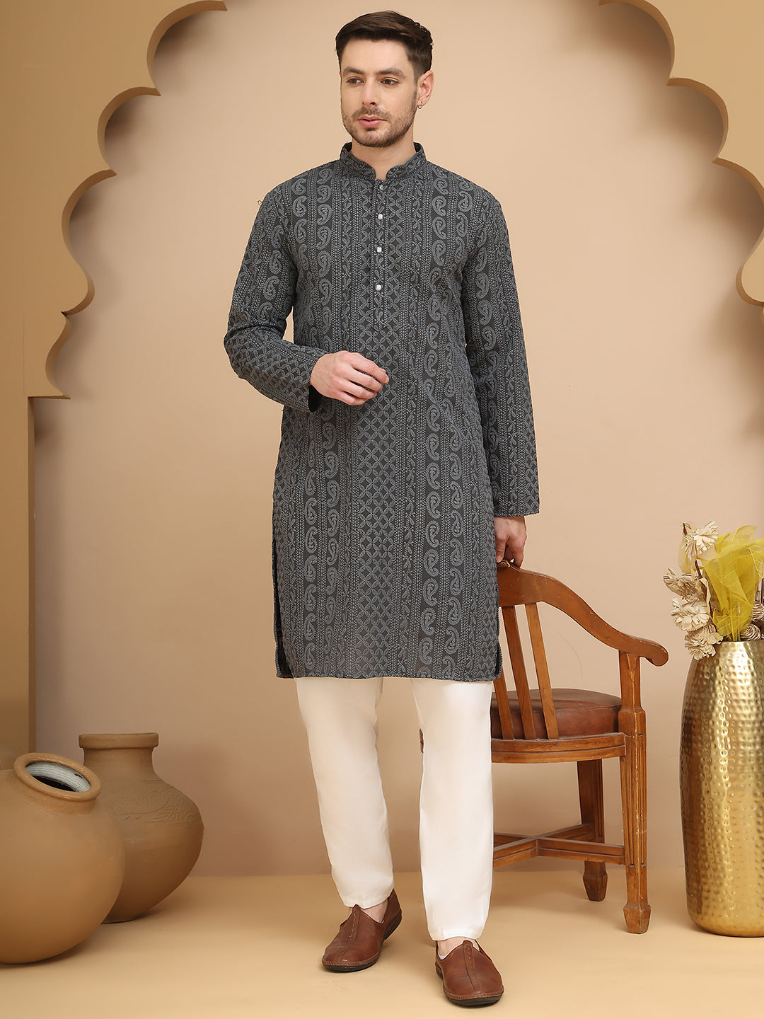 Men'S Embroidered Kurta Pyjama Set