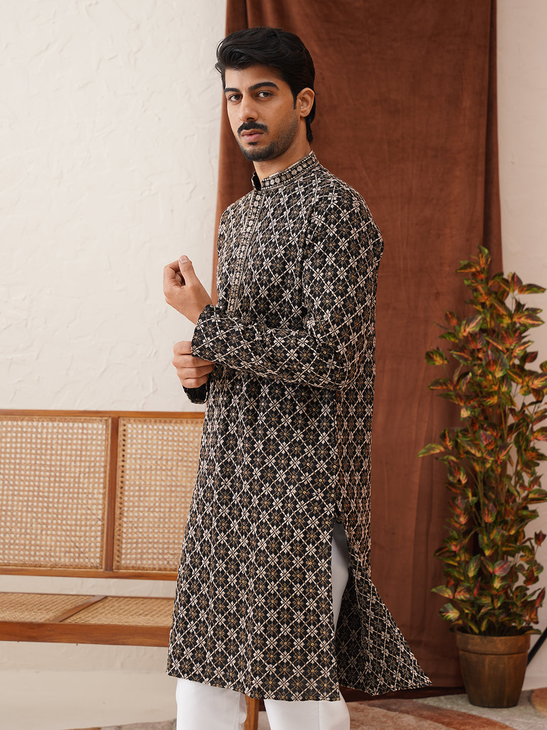 Embroidered Kurta Pyjama Set For Men