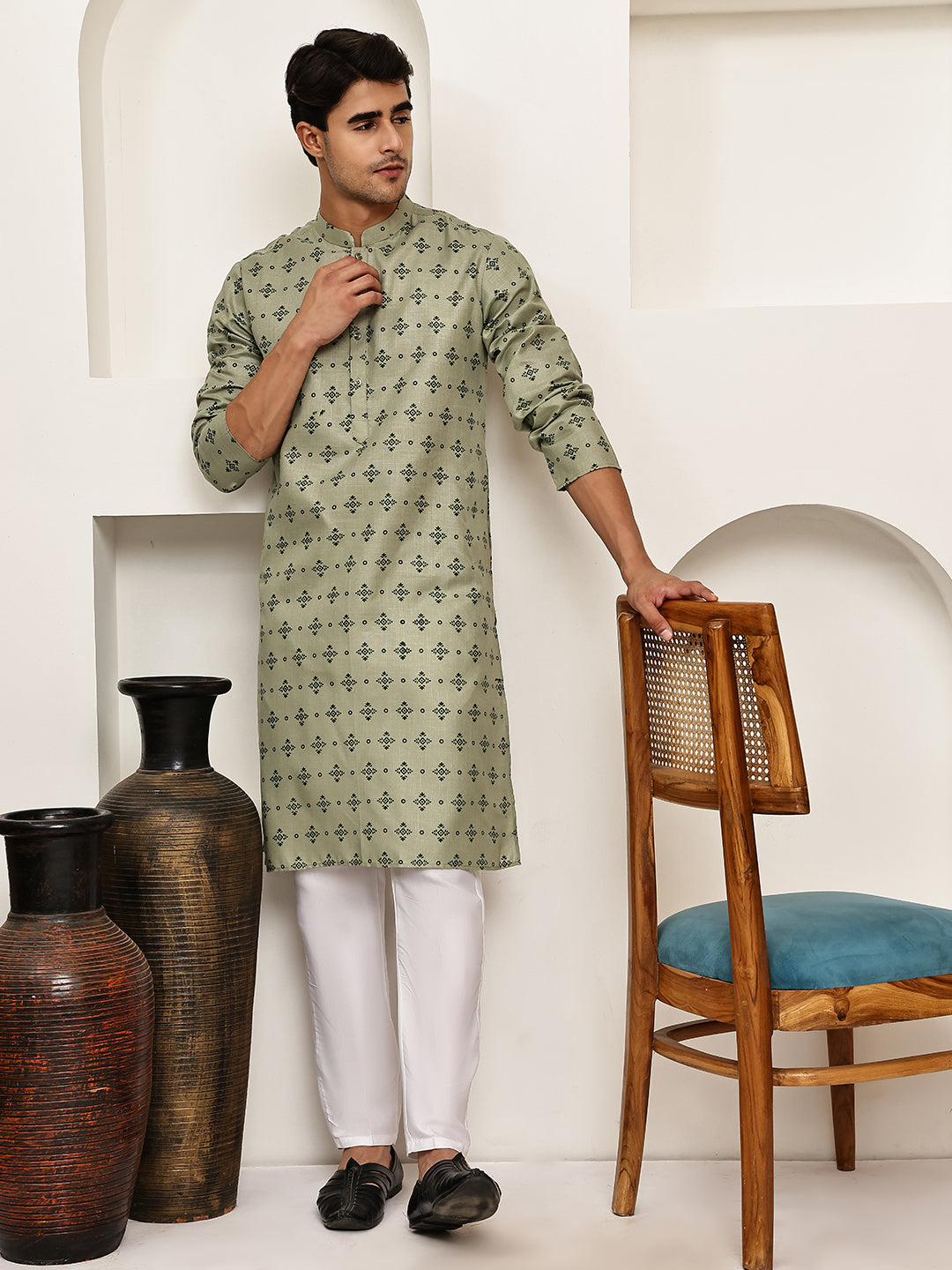 Traditional Floral Printed Kurta Pyjama Set