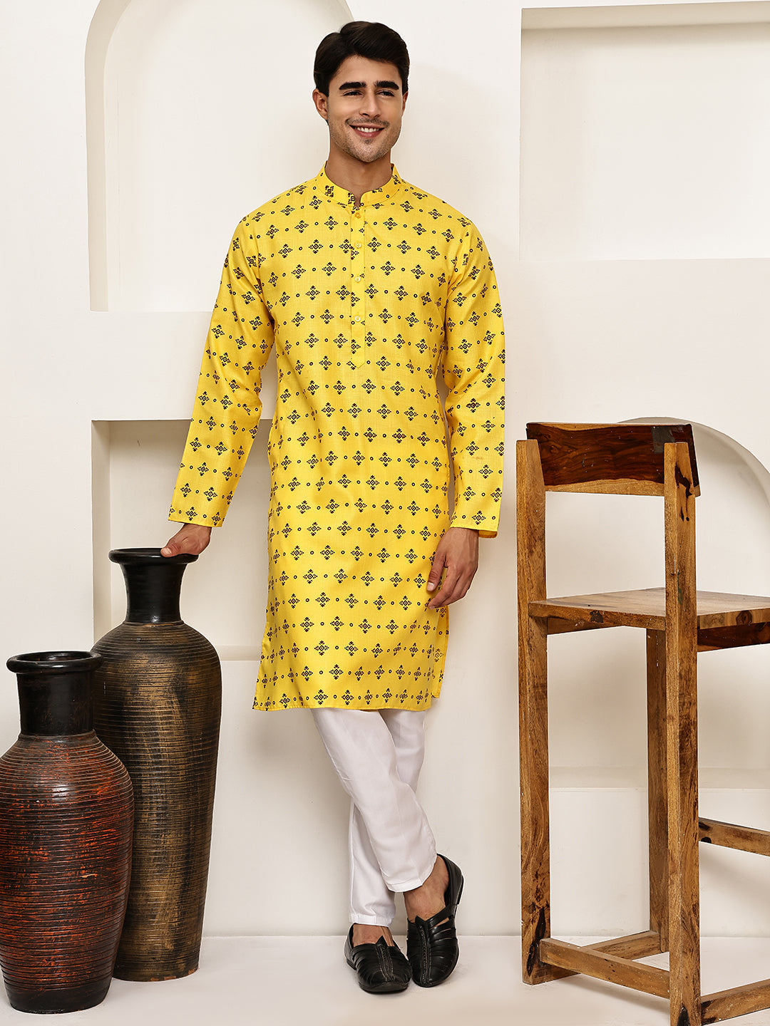 Traditional Floral Printed Kurta Pyjama Set