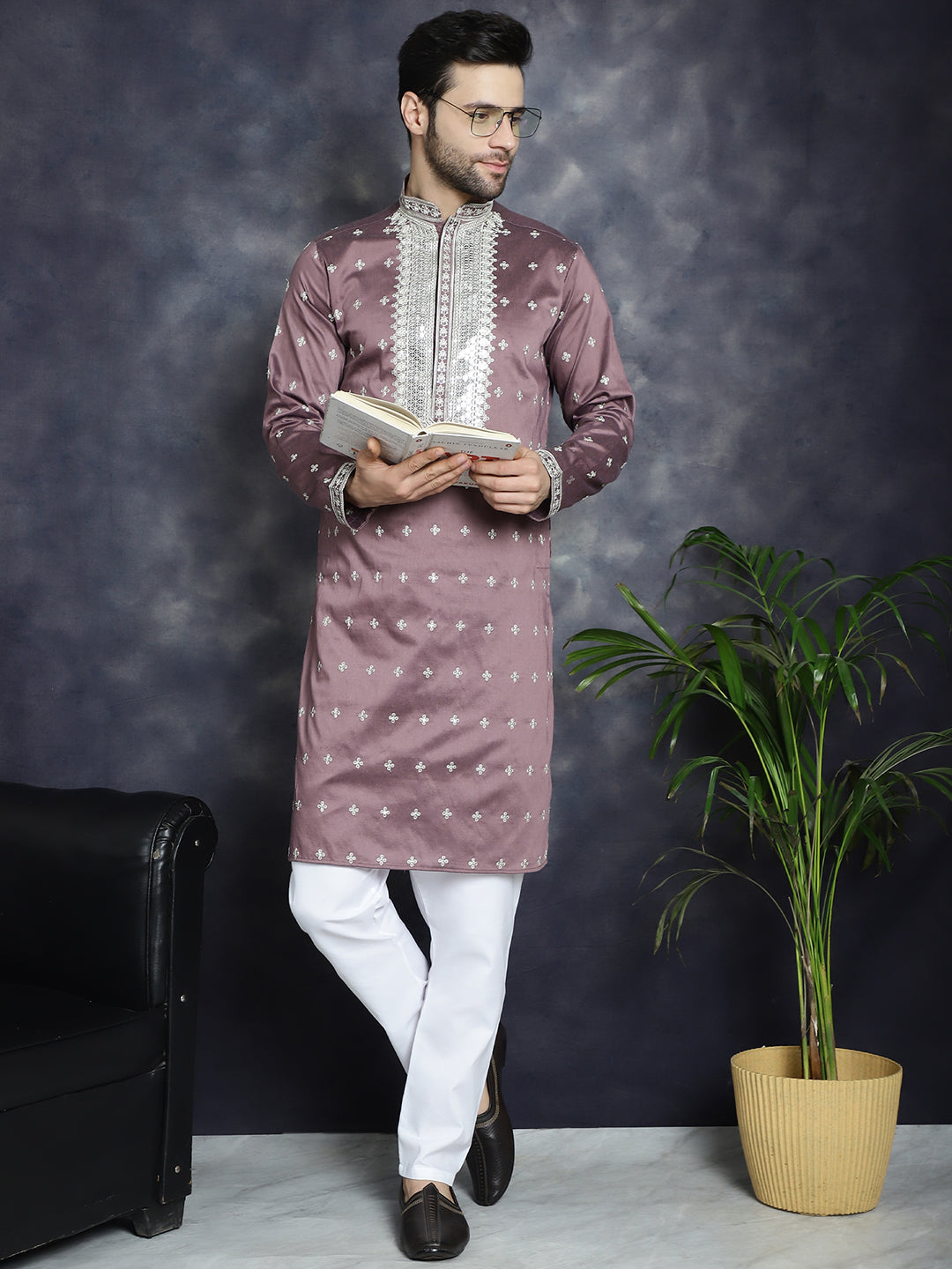 Men'S Sequins Embroidered Kurtas