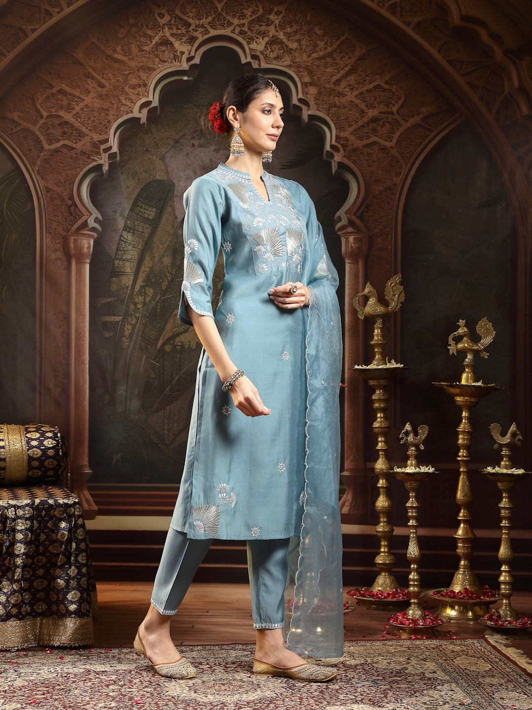Aqua Solid & Embroidered Silk Blend Straight Kurta Pant Dupatta Set