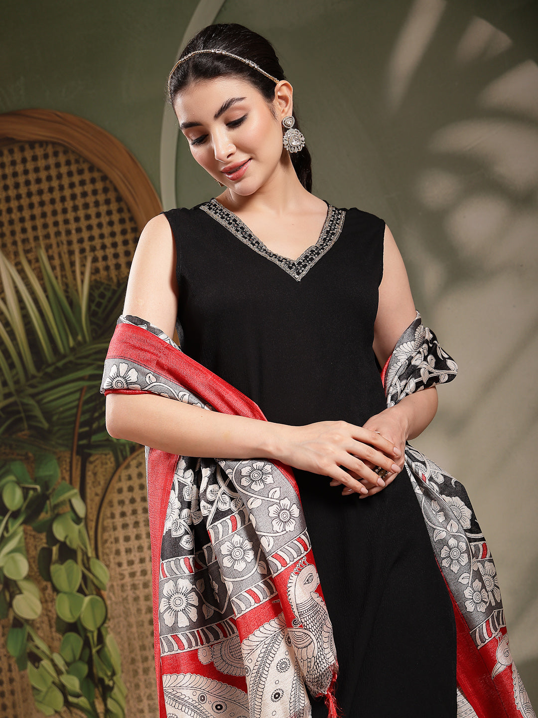 Back Solid Rayon Straight Kurta Pant Dupatta Set