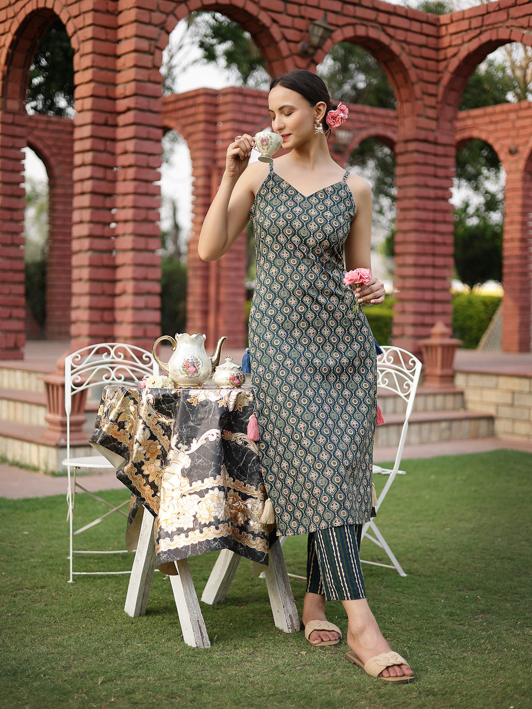 Green Printed Cotton Straight Kurta Pant Set