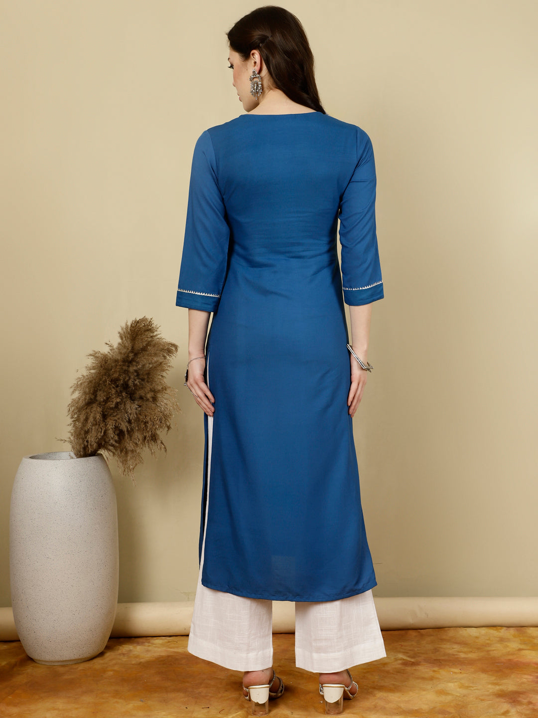 Floral Embroidered V-Neck Flared Kurta