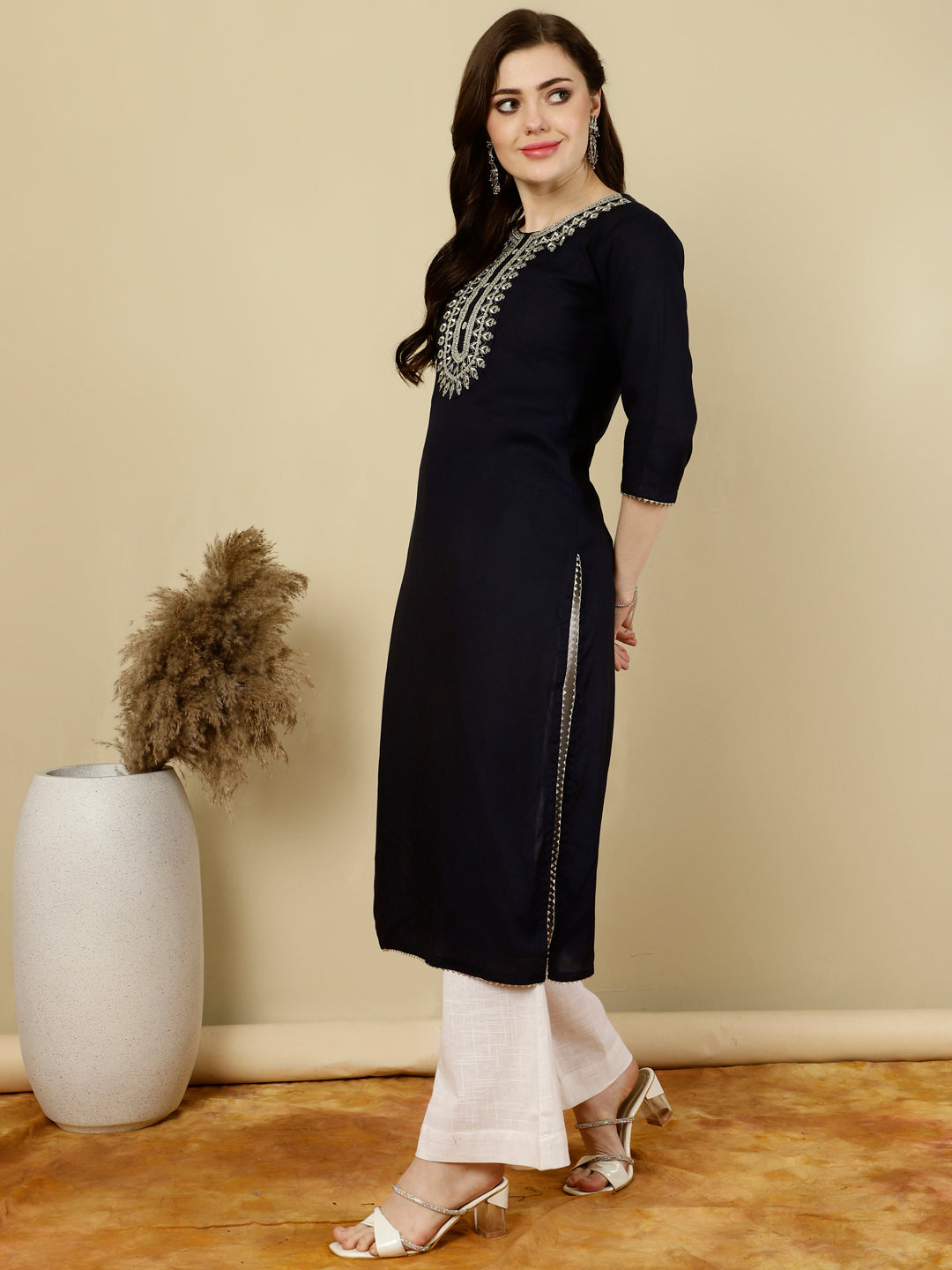 Floral Embroidered Round Neck Flared Kurta