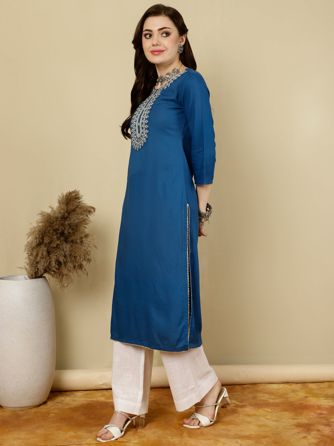 Floral Embroidered Round Neck Flared Kurta
