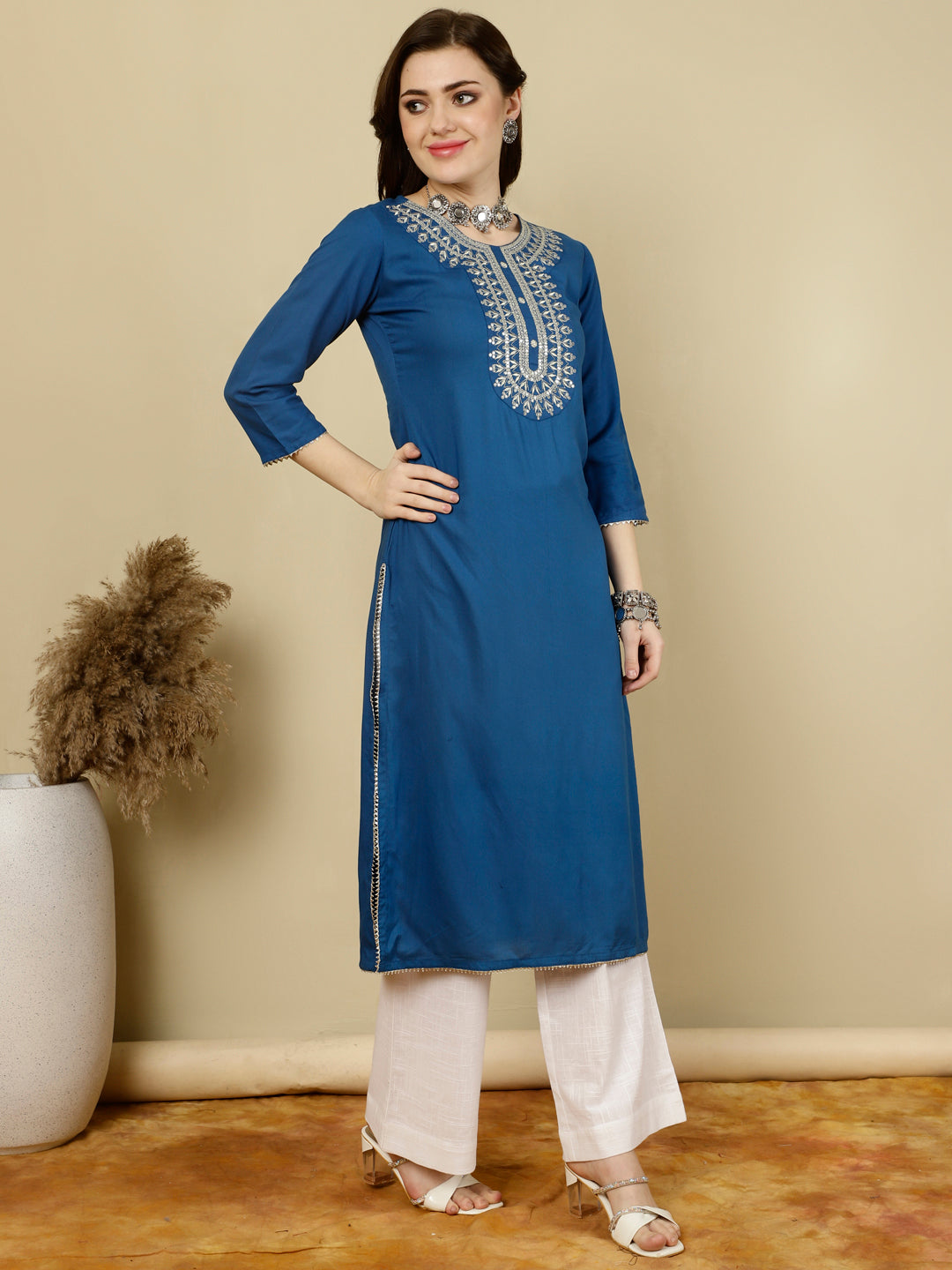 Floral Embroidered Round Neck Flared Kurta