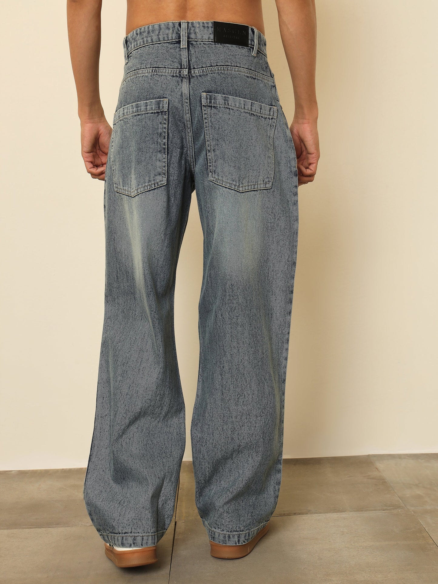 Men Light Blue Washed Distressed Relax Fit Jeans